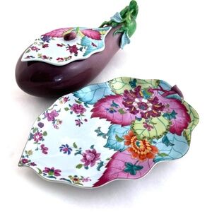 RARE Mottahedah  Eggplant Tureen and Underplate - Nelson Rockefeller Collection